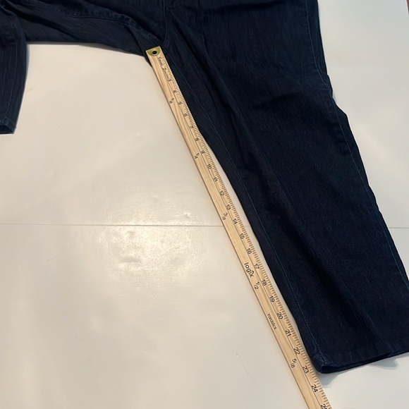 Chico's Fabulously Slimming Dark Wash Crop Blue Jeans Chico's Size 3/US Size 16 - Picture 5 of 15
